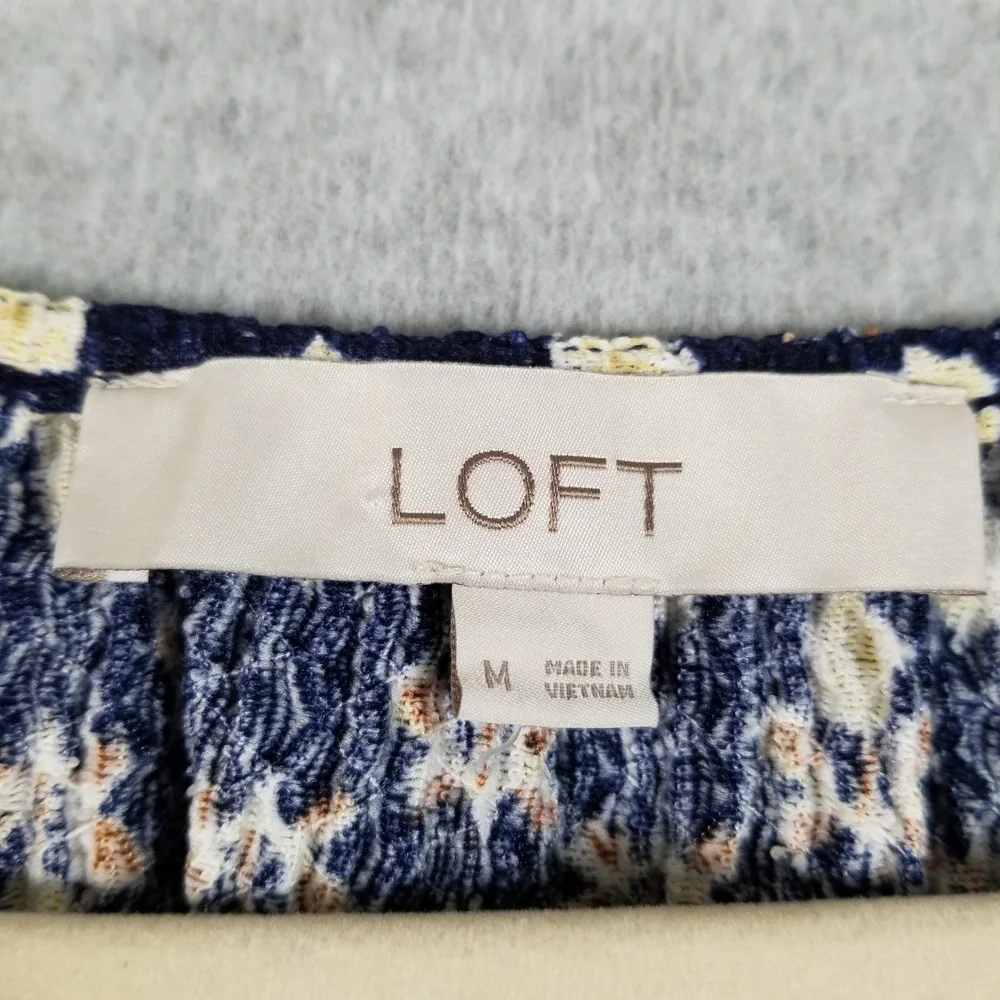LOFT Blouse Women M Medium Blue Floral Seersucker Puff Sleeve Casual Top Cottage